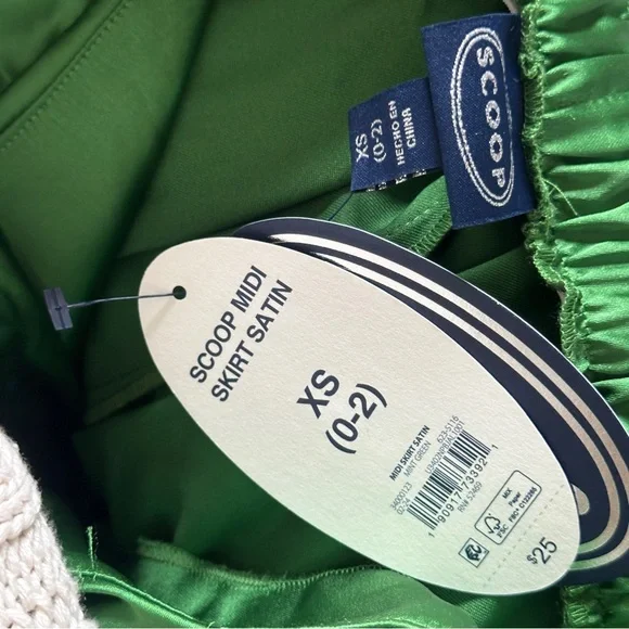 NWT Scoop green satin midi skirt - size 0-2 - Picture 4 of 5